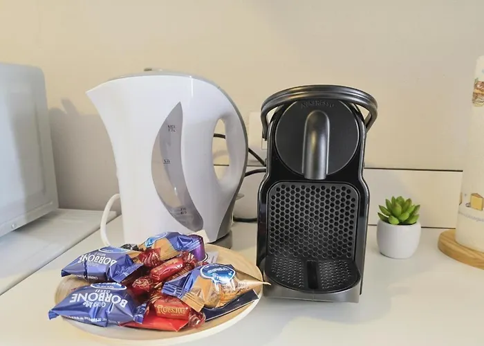 Courtyard & Balconies Como
