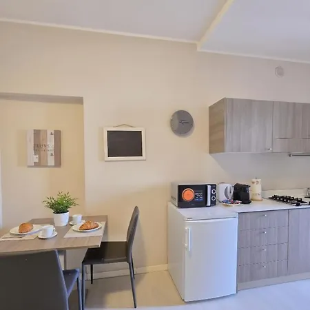 Courtyard & Balconies * Como