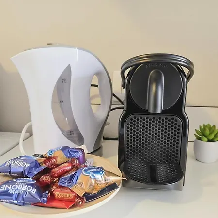 Courtyard & Balconies Como