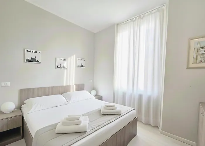 Apartamento Courtyard & Balconies