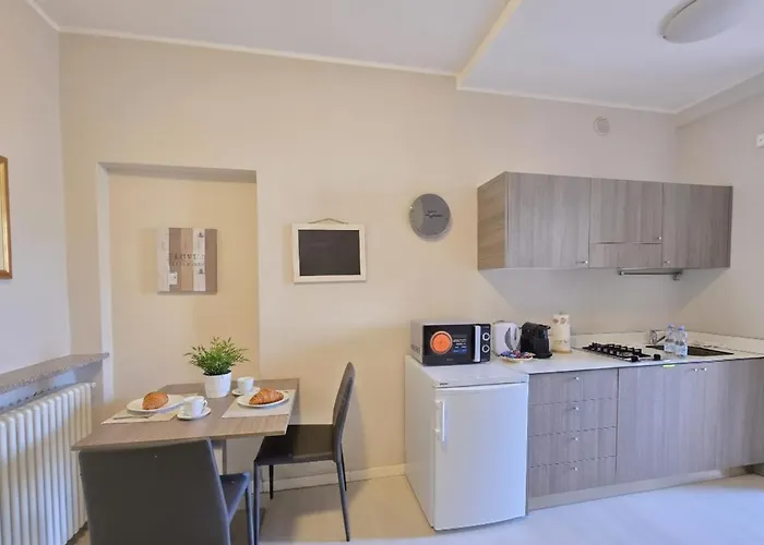 Courtyard & Balconies * Como