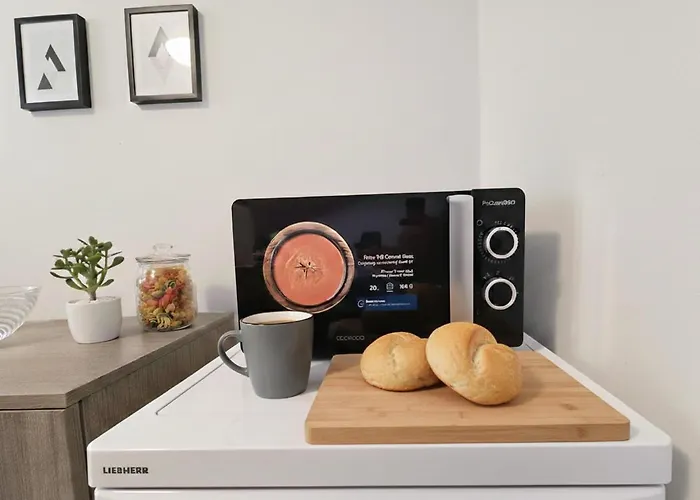 Courtyard & Balconies Apartman Como