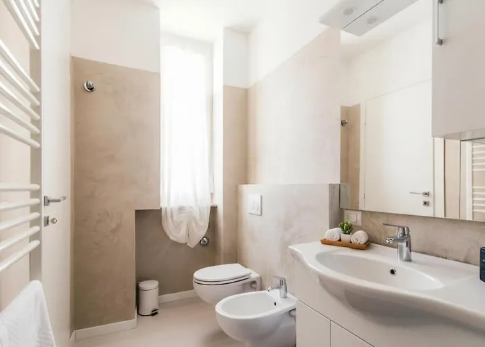 Courtyard & Balconies